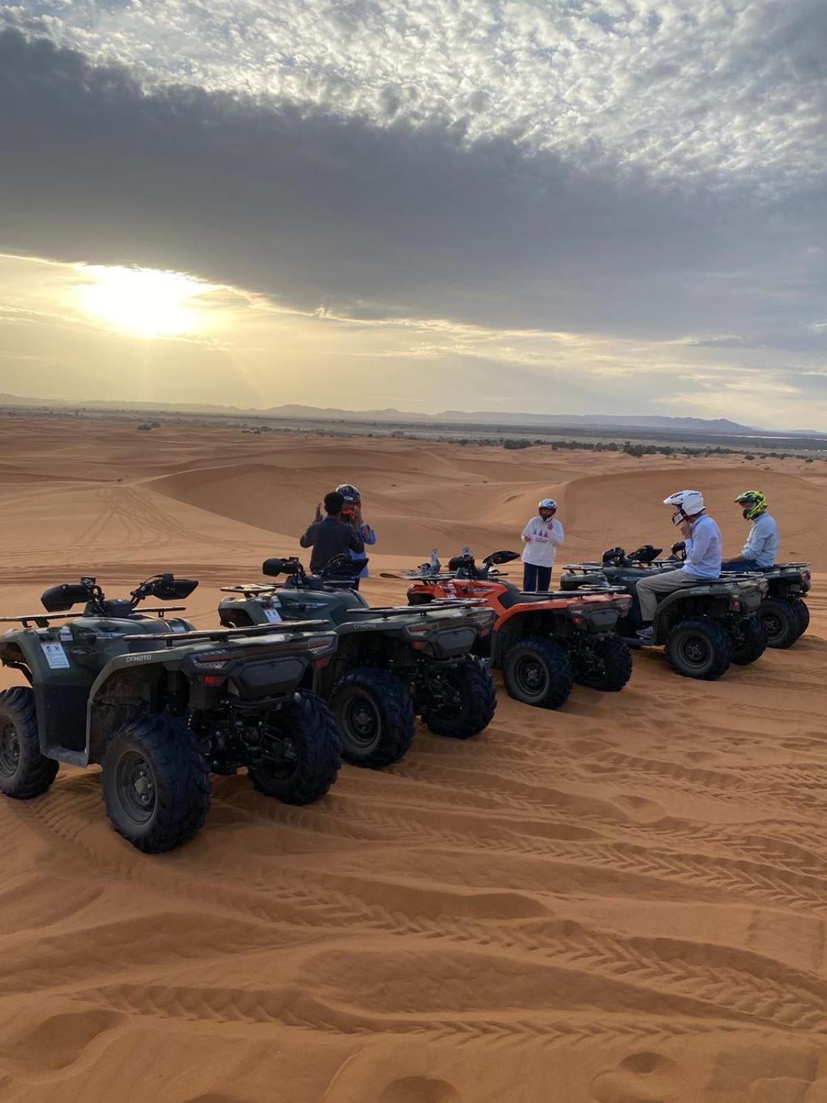 Salambo Tente Merzouga Extérieur photo